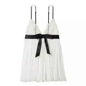 New! Victoria's Secret Very Sexy White Black Pleated Babydoll Teddy 22994